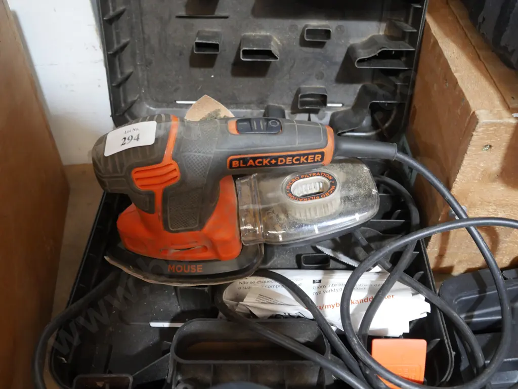 Black & Decker sander Image 1++
