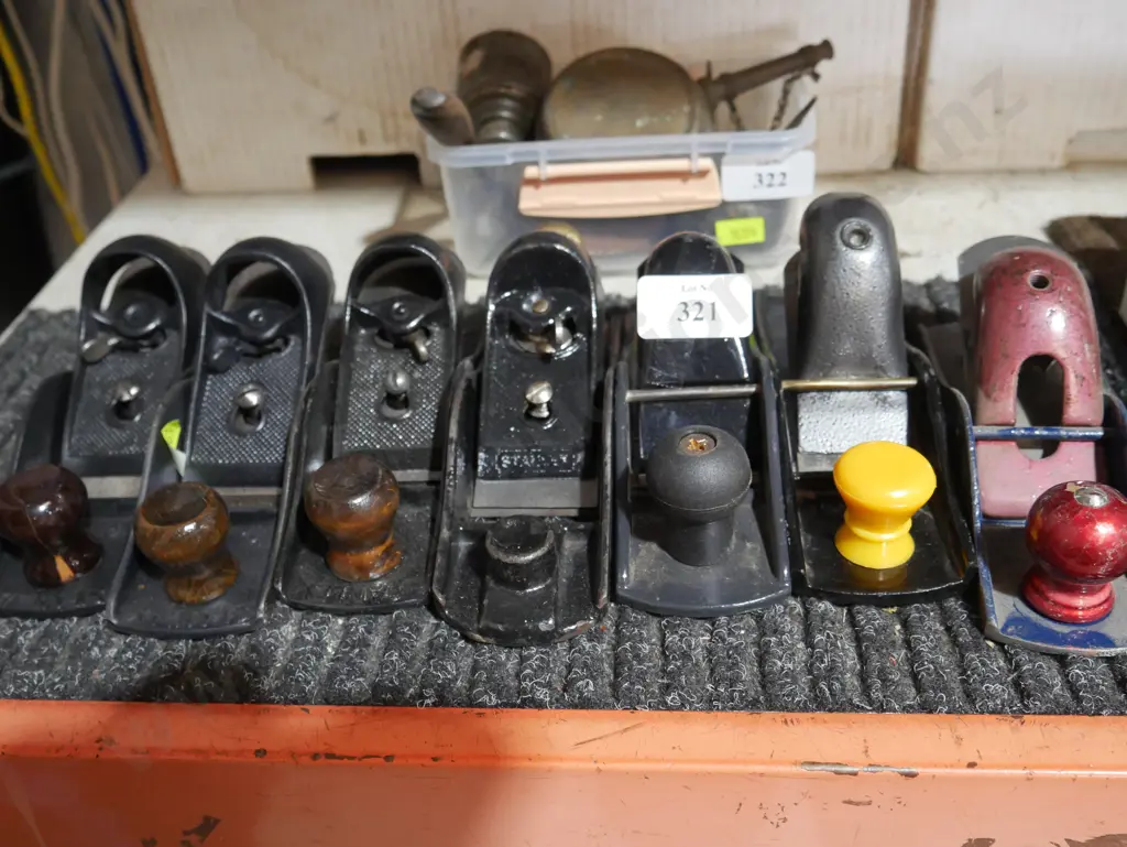 Seven small wood planes Image 1++