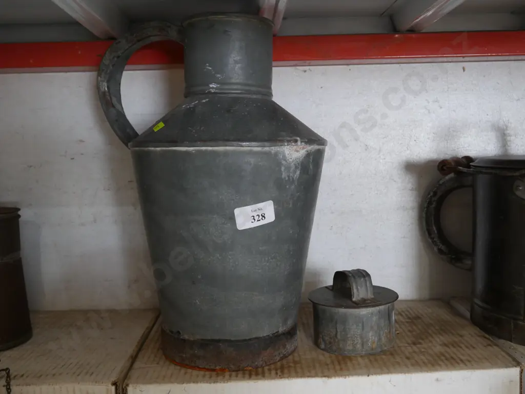 Metal metal lidded jug Image 1++