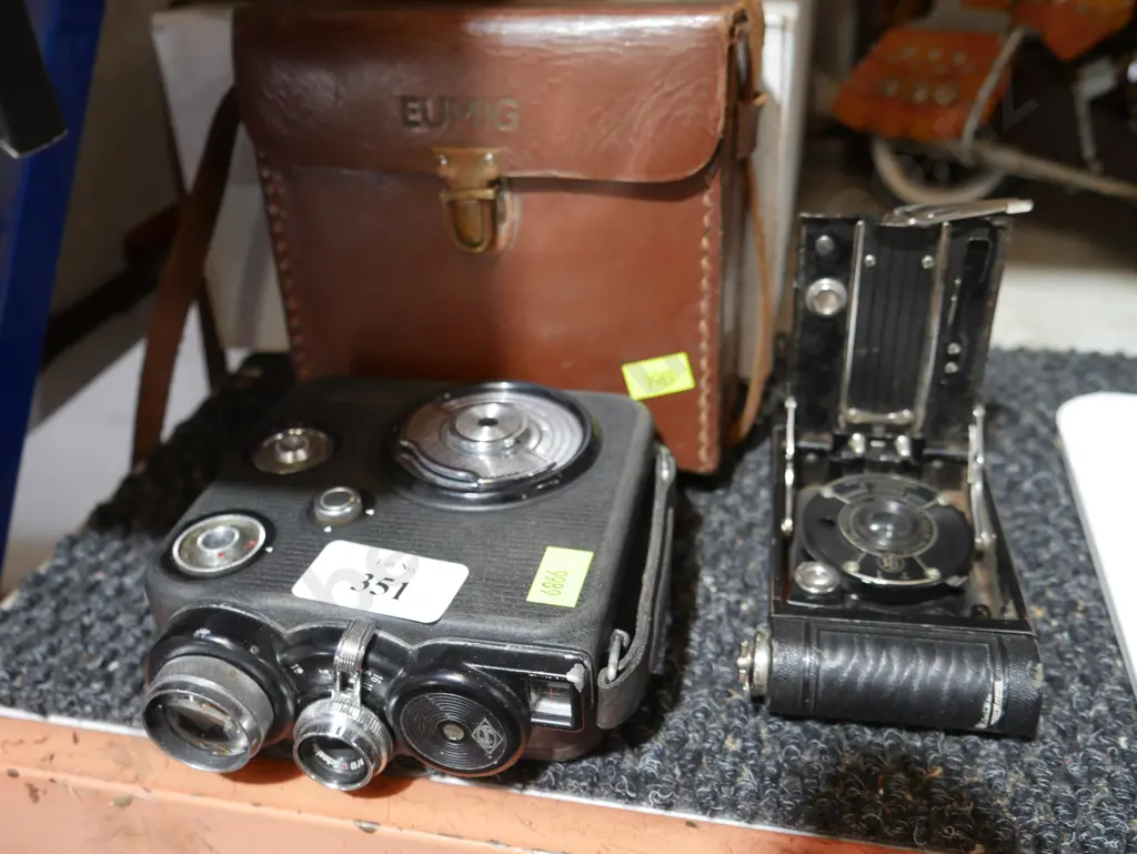 Vintage camera Image 1++