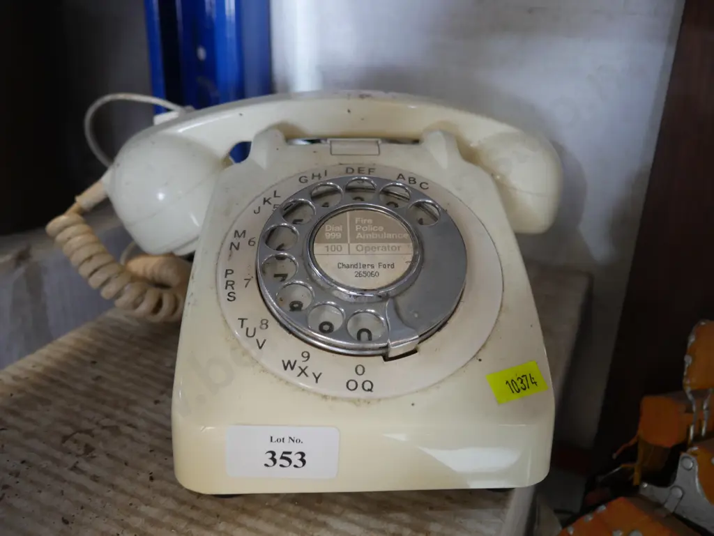 Vintage phone Image 1++