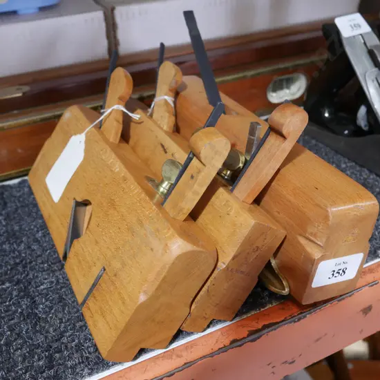 3 wood planes