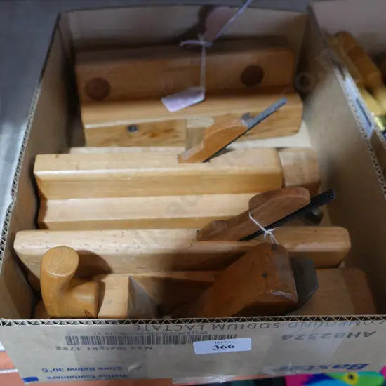 Assorted wood planes