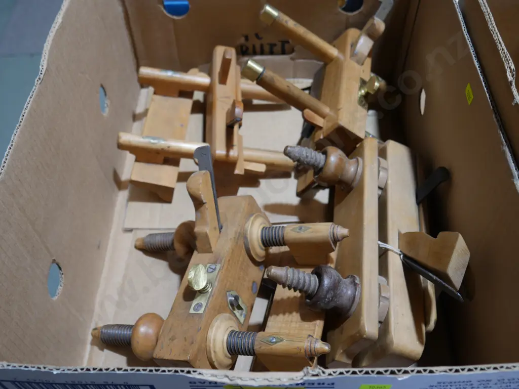 Wooden planes Image 1++