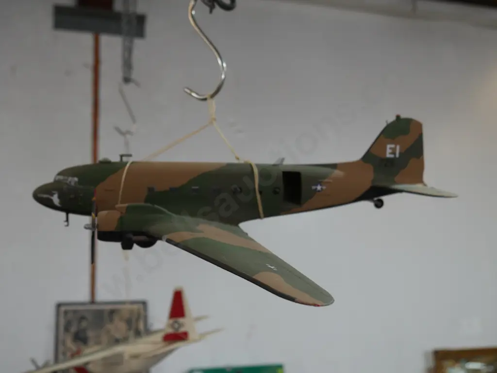 Model plane Image 1++