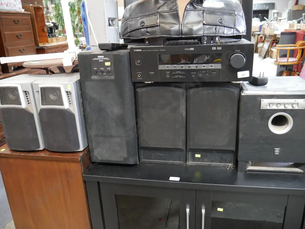 Yamaha receiver and speakers Image 1++