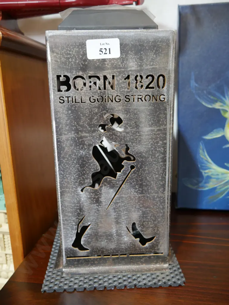 Johnnie Walker solar light Image 1++