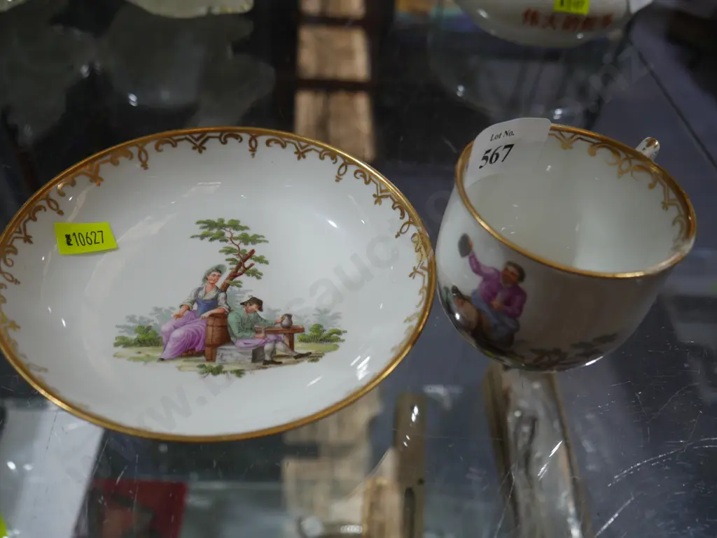 Cup and saucer Image 1++