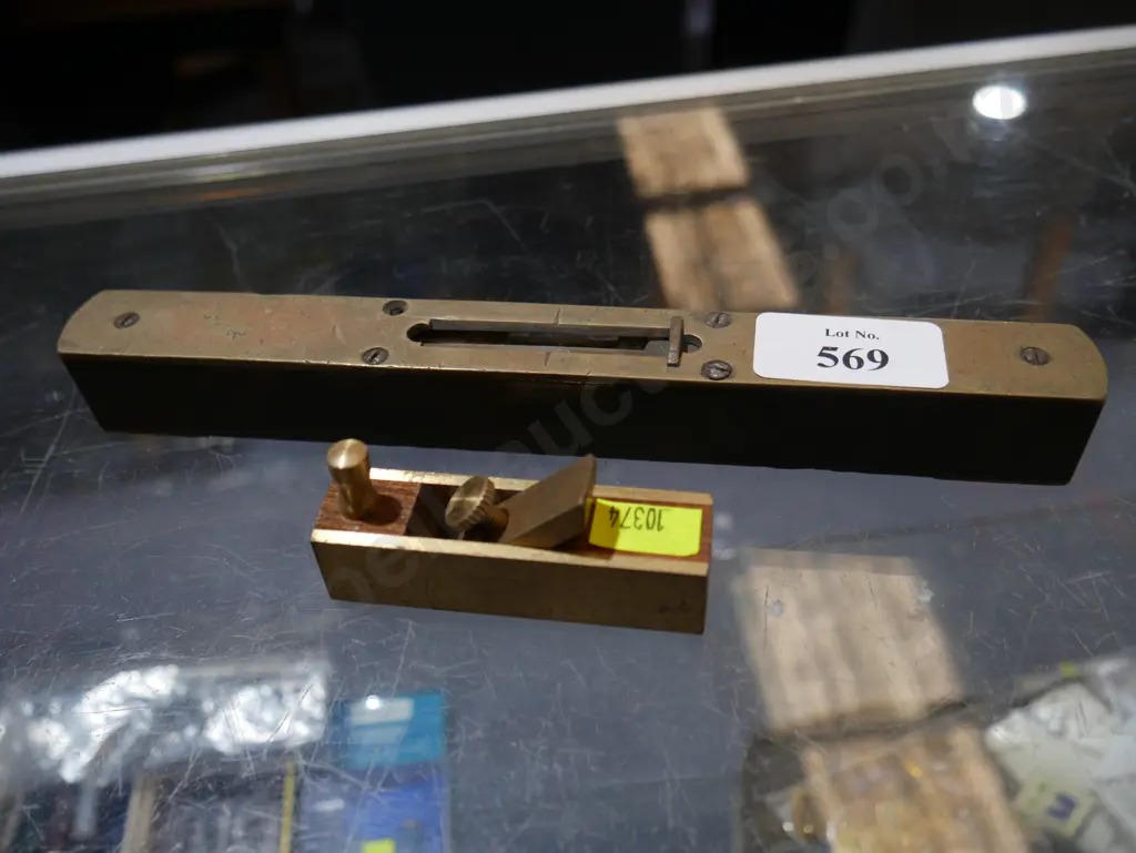 Small plane and spirit level Image 1++