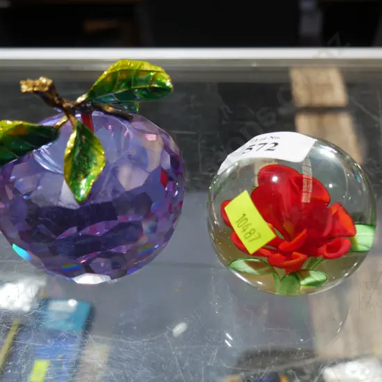 2 glass paperweights