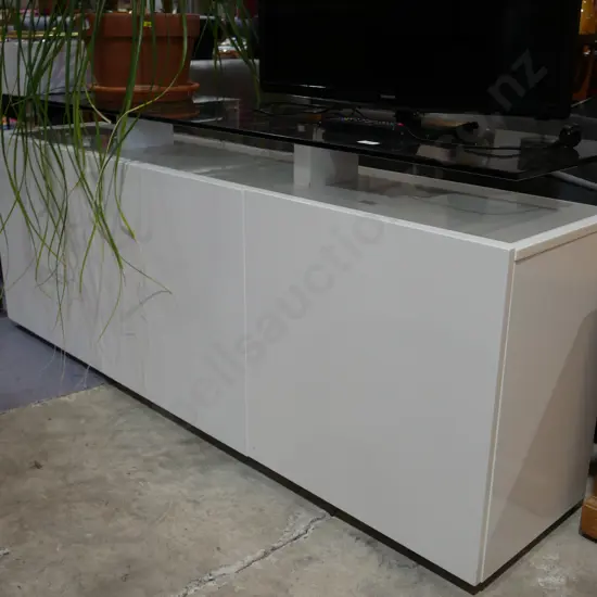 TV cabinet