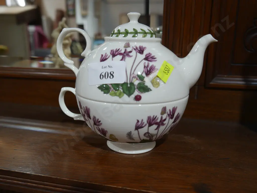 Portmeirion teapot/cup Image 1++