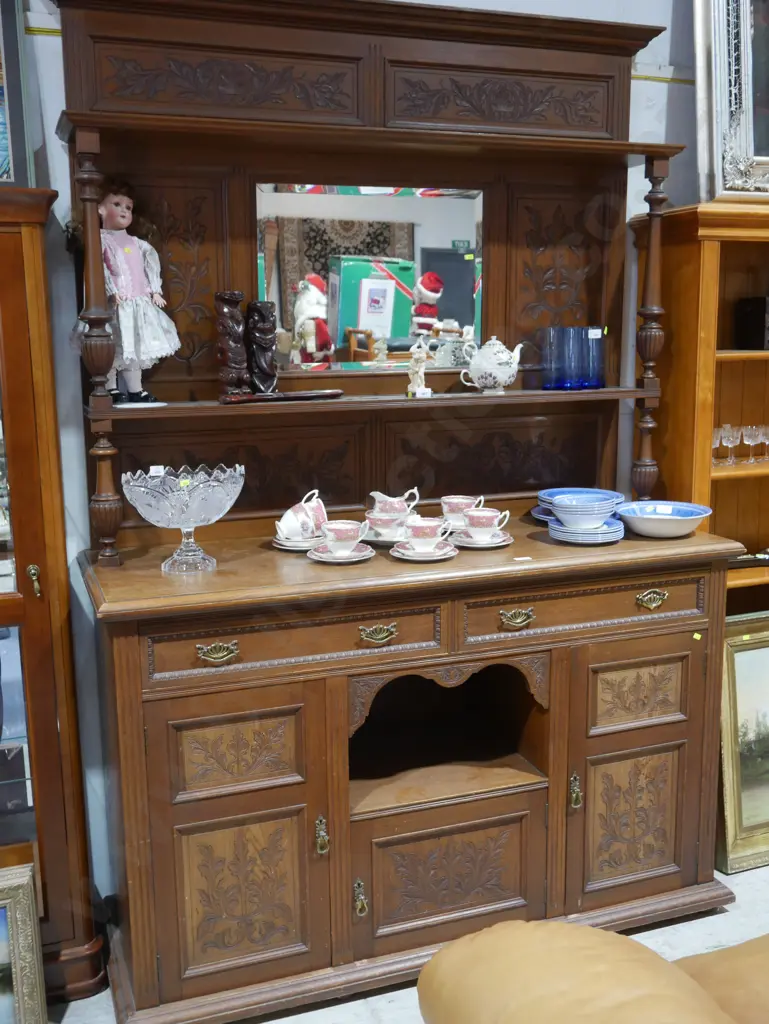 Mirror back sideboard Image 1++