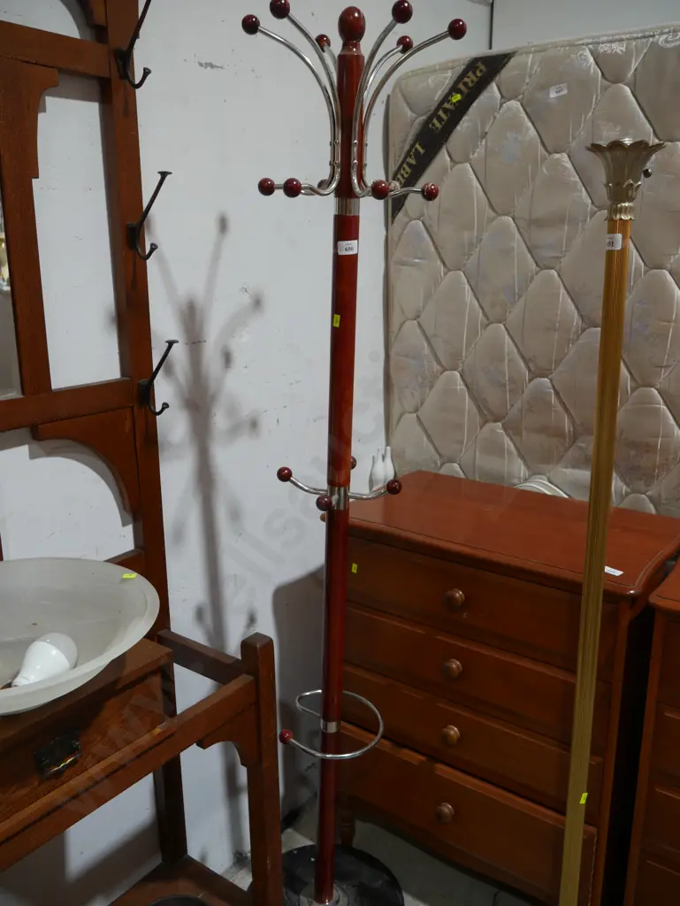 Coat hanger stand Image 1++