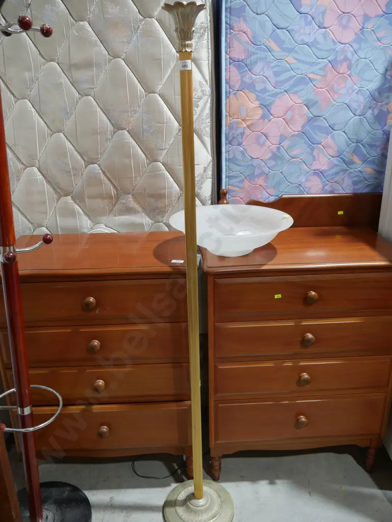 Standard lamp Image 1++