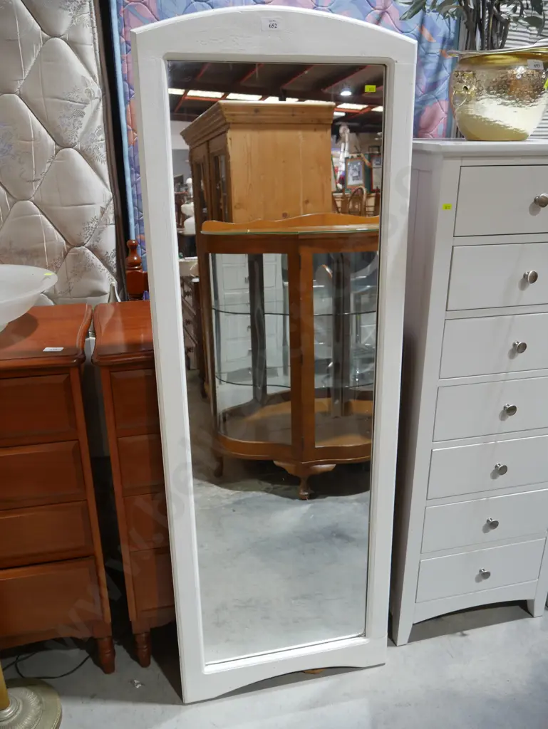 Long standing mirror Image 1++