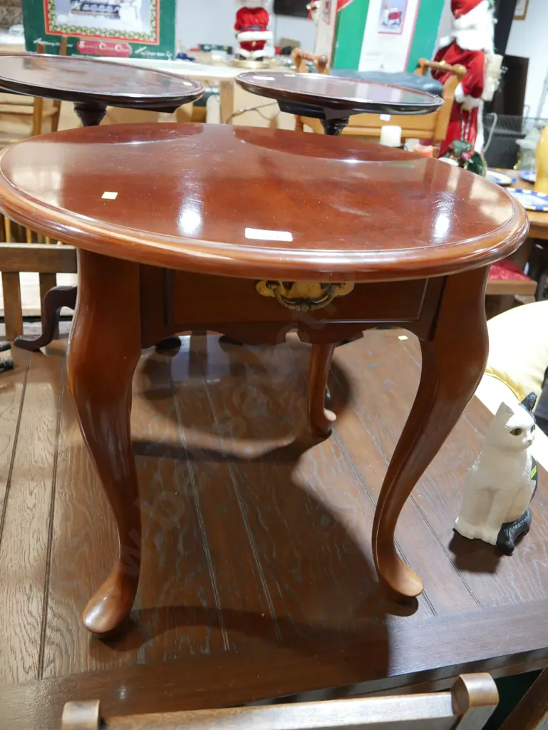 Wine table Image 1++