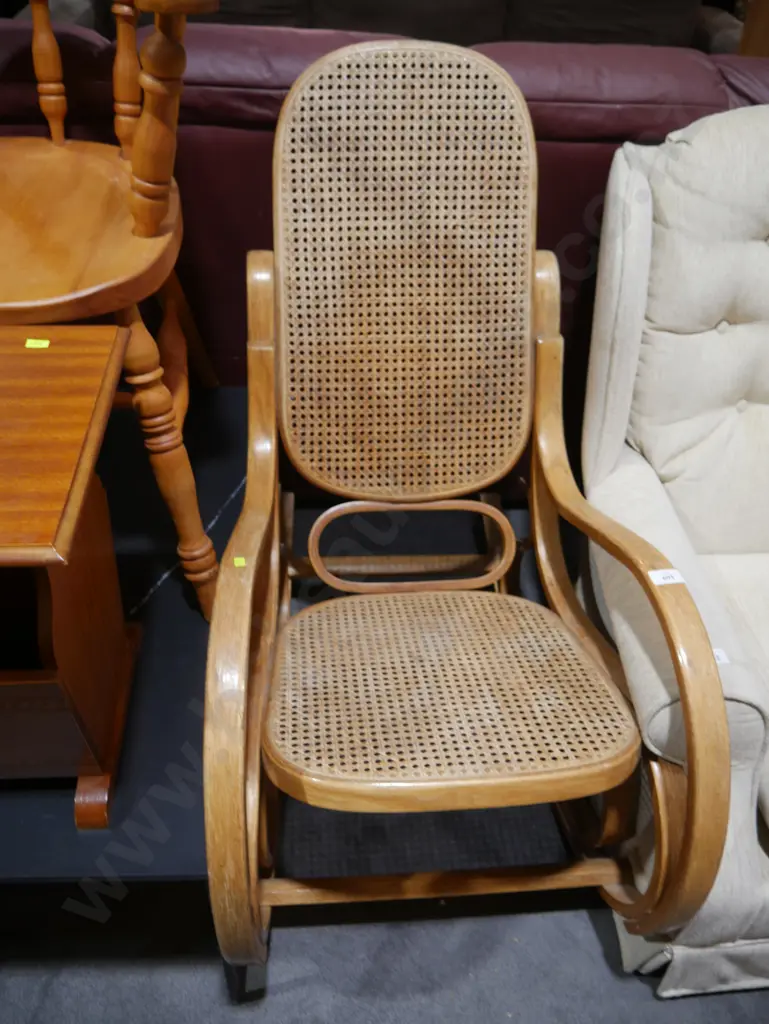 Rocking chair Image 1++