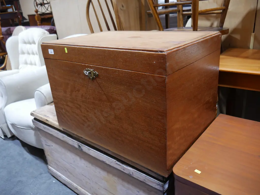 Wooden trunk Image 1++