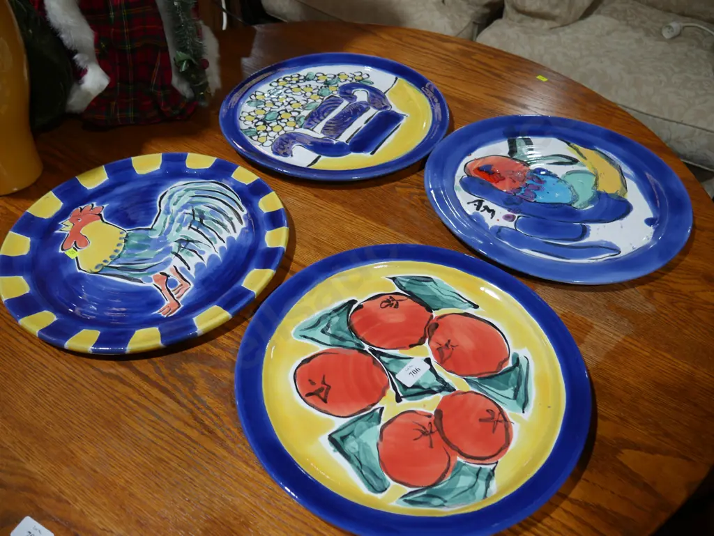 4 pottery plates Image 1++