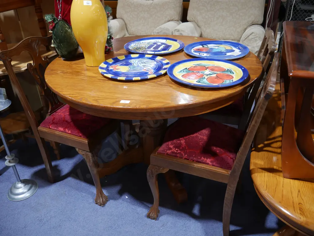 Dining table and four chairs Image 1++