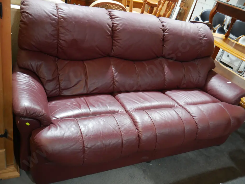 Three person sofa Image 1++