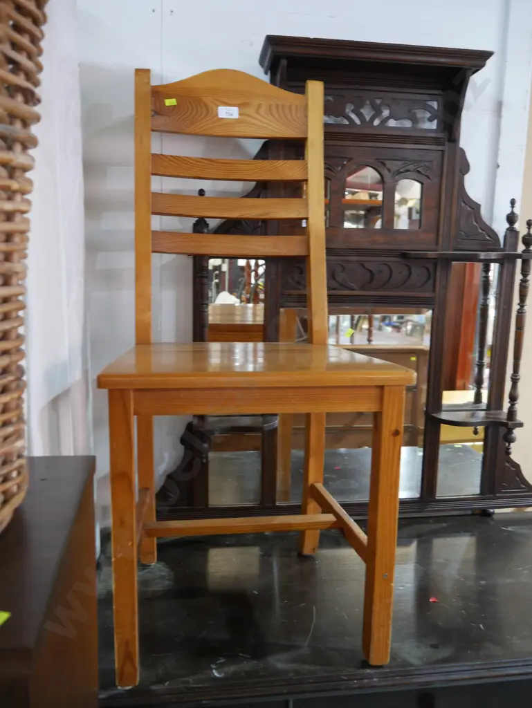 Dining chair Image 1++