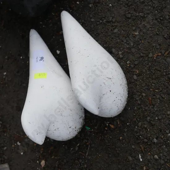 2 bird garden ornaments