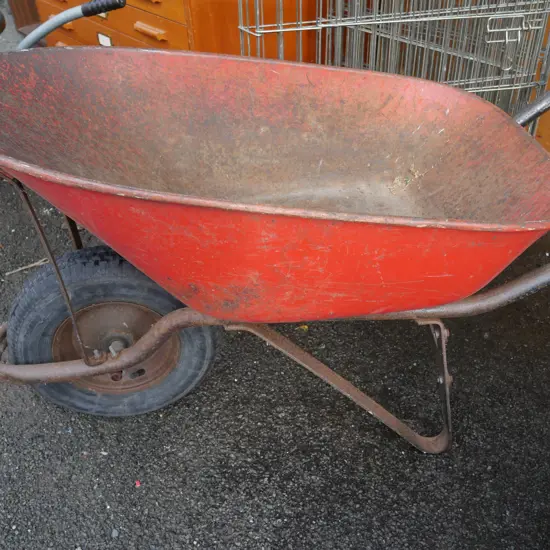 Wheel barrow
