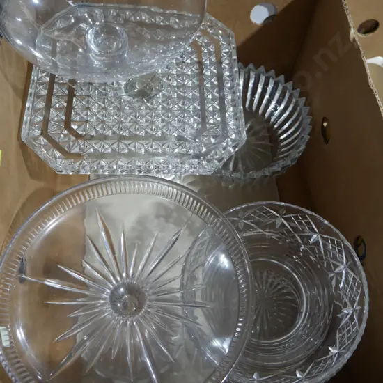 Glass, crystal comports etc