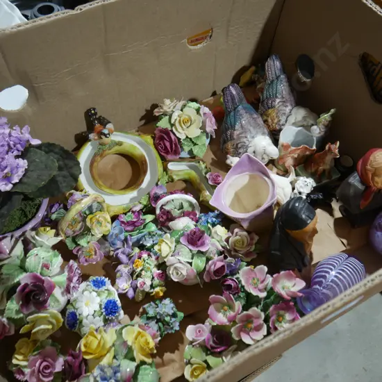 Posy ornaments, vases etc