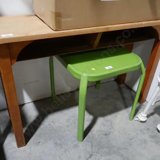 Childs desk