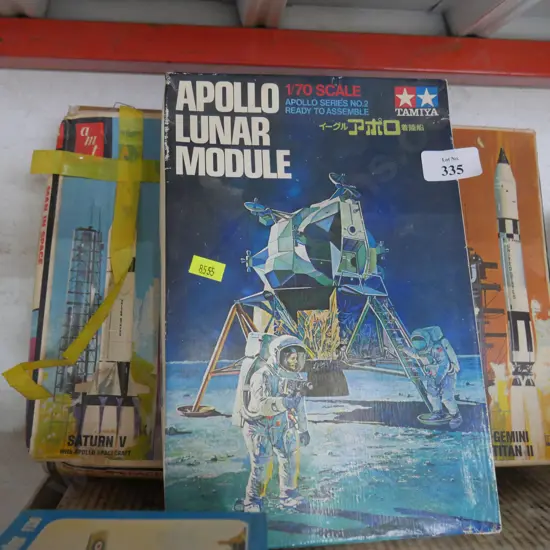 2 space rockets models