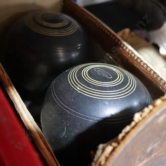 Lawn bowls