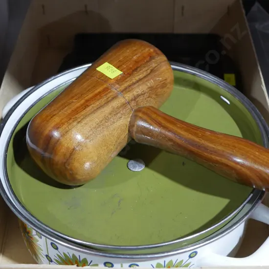 Casserole dish , ect