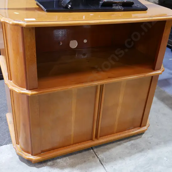 TV cabinet