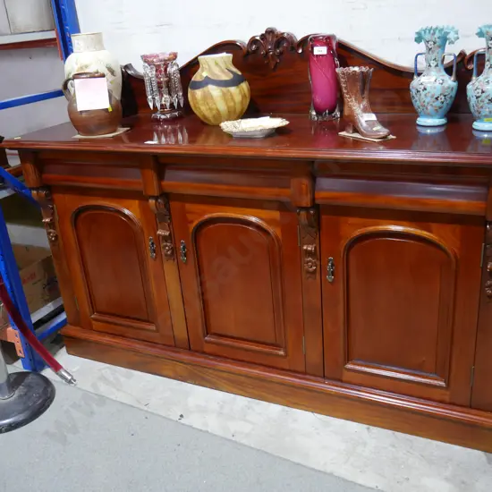 Sideboard