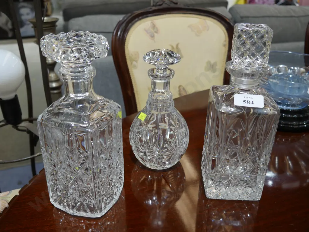 3 crystal decanters Image 1++