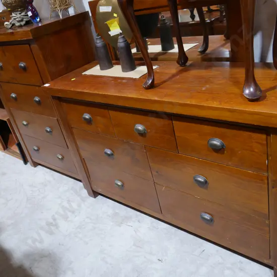 Lowboy, set of drawers