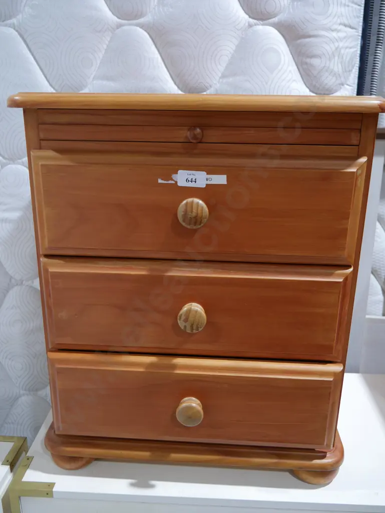 3 drawer bedside unit Image 1++
