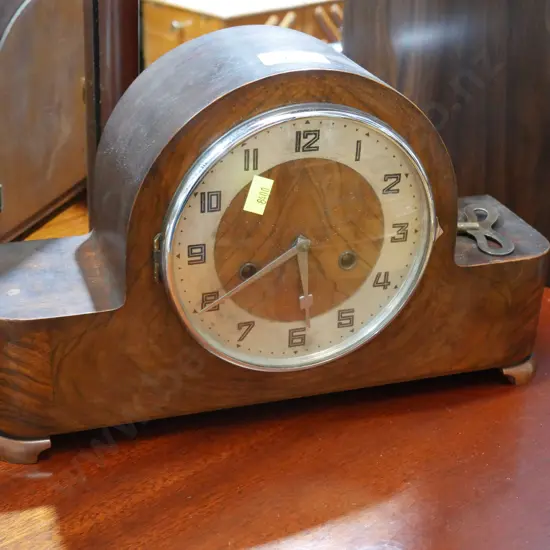Mantle clock