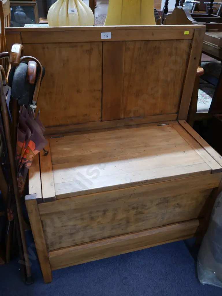 Blanket box/seat Image 1++