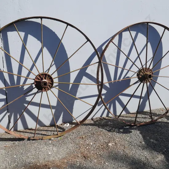 Metal wagon wheels