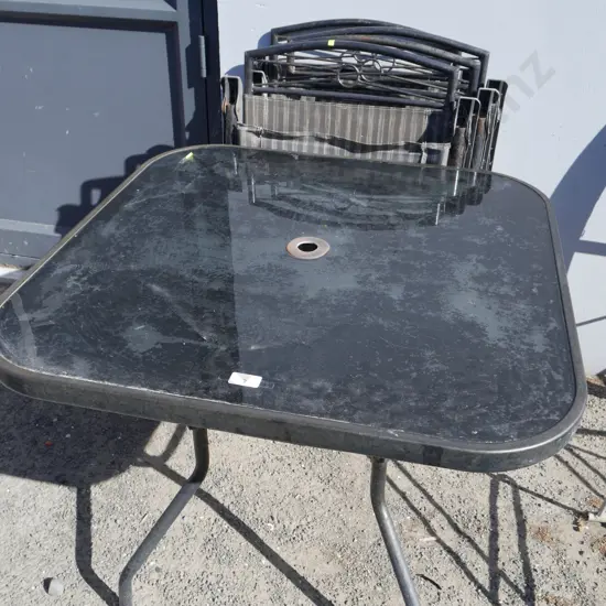 Outdoor table and chairs