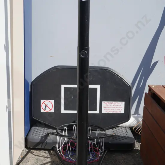 Basketball hoop