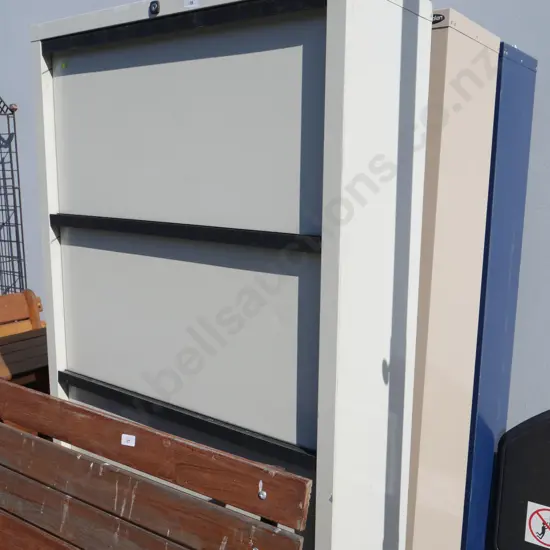 3 metal storage drawers