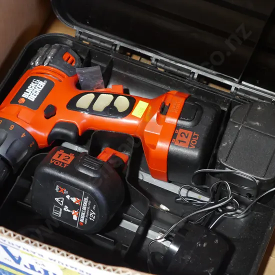Black and decker drill set