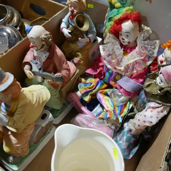 Clowns , jug