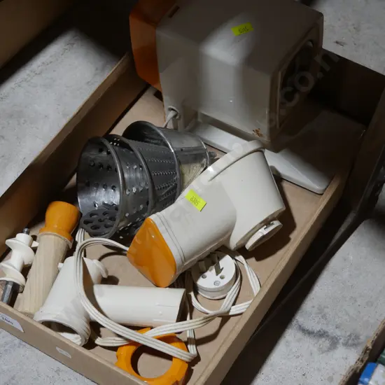 Electric slicer grater