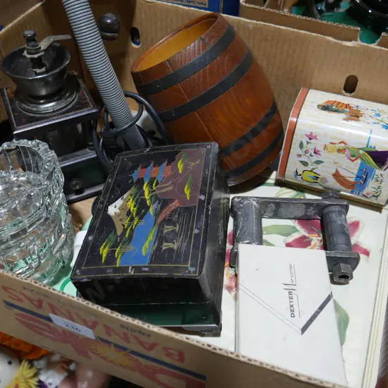 Grinder , lamp , ect